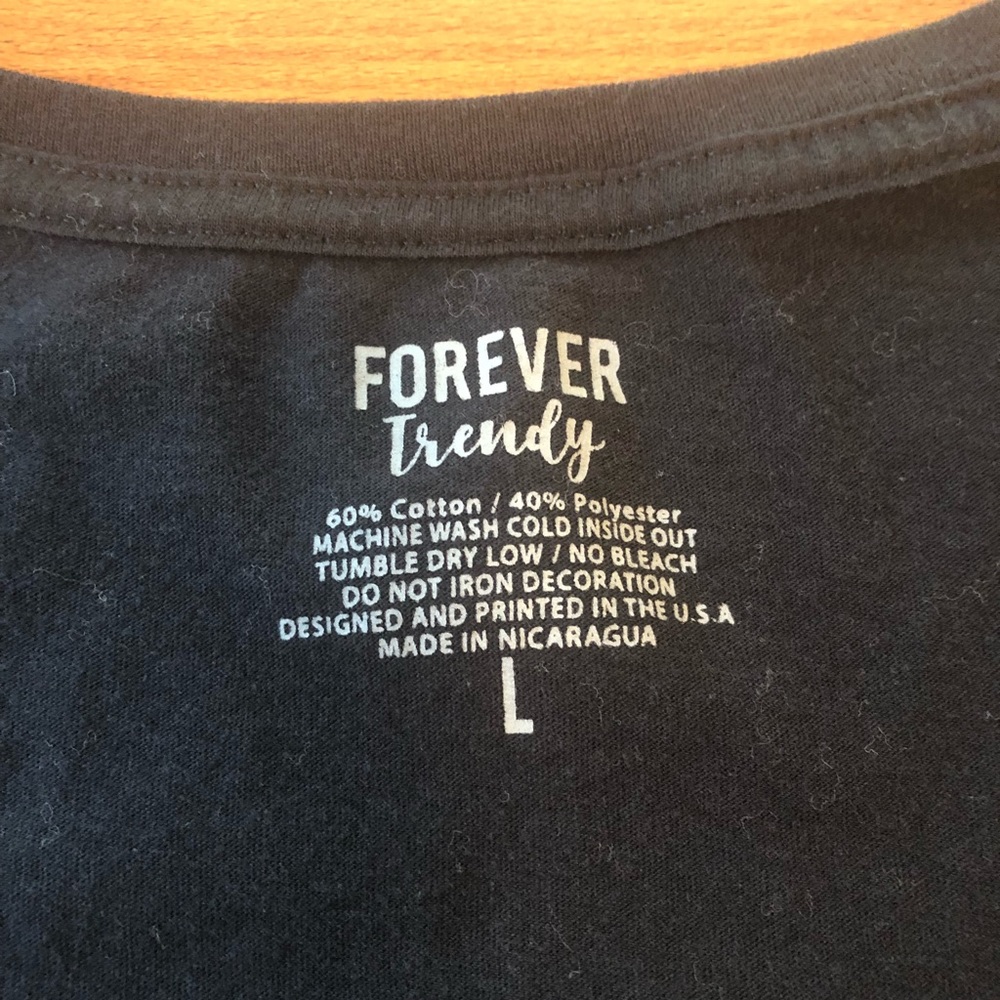 Graphic tee - Picture 2 of 2